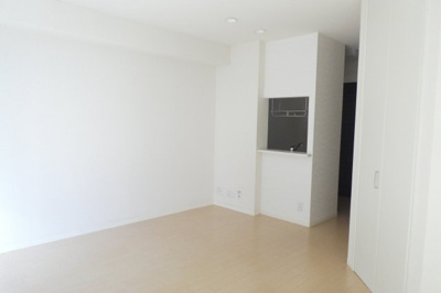 【居間・リビング】 | シャーメゾンロイヤルオークス | 同間取り別部屋写真です。