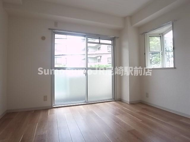 プルミエール塚口の寝室|落ち着いて過ごせるお部屋なので、寝室にいかがでしょうか