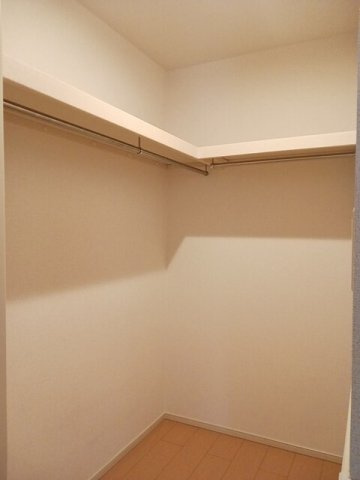 メゾン・ヴェルファイアⅤの収納|専用の収納スペースです