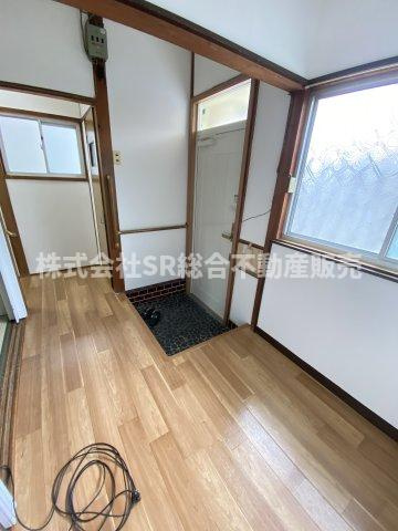 新池島町3丁目中古戸建の内装|リフォームや住宅ローン・東大阪市の不動産の事なら弊社にお任せ下さいませ！
各地域の特徴・グルメ・裏道やその他、細かい情報等も熟知した
東大阪市出身のスタッフが新生活を送るお客様をサポート致します！