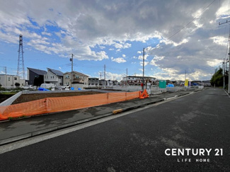 【前面道路含む現地写真】