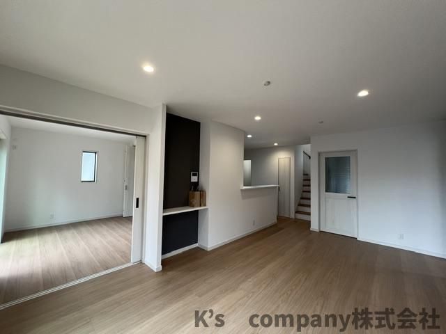 高座郡寒川町一之宮2丁目　新築戸建の居間・リビング|ご家族が集まるリビングは約16帖◇◇