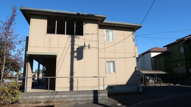 富士見市渡戸２丁目のアパートの外観