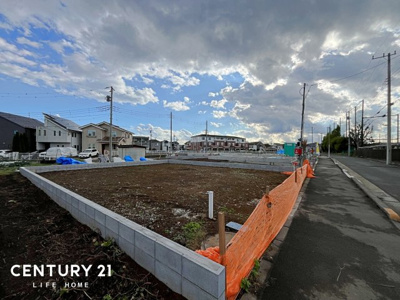 【前面道路含む現地写真】