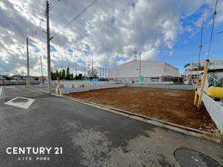 【前面道路含む現地写真】
