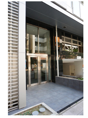 【エントランス】 | ルモーデセンター北