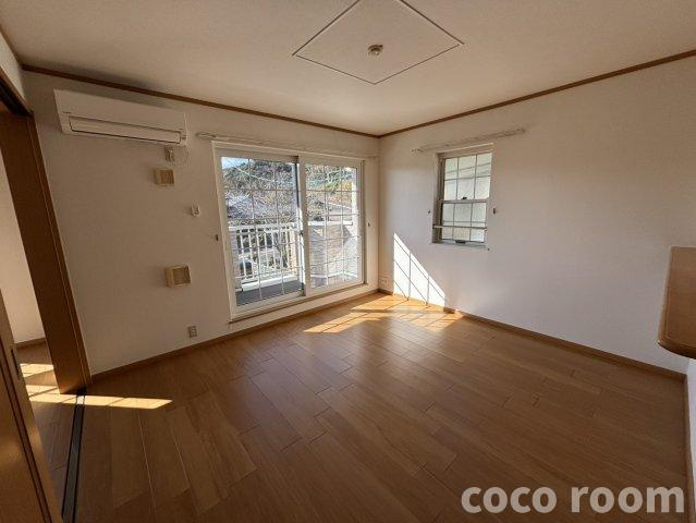 エテルノＣの居間・リビング