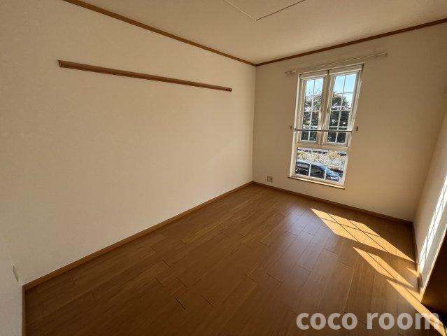 エテルノＣの居間・リビング