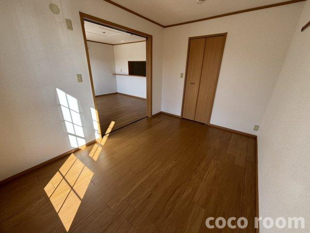 エテルノＣの居間・リビング