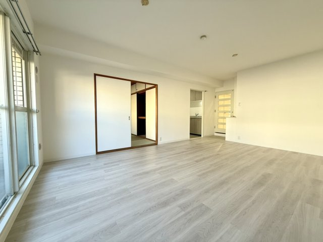 メゾン大蔵の居間・リビング