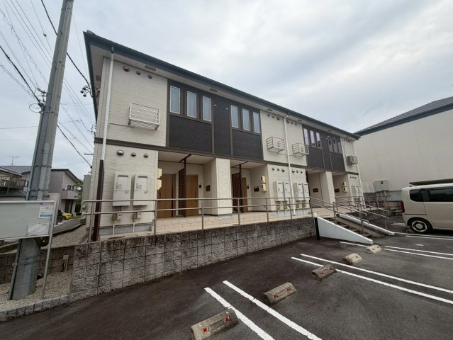 グラン・プラス　オーブの駐車場