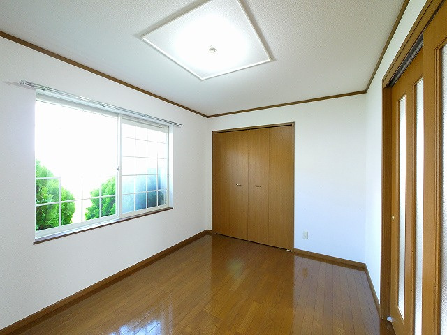 パルティーレの内装|落ち着いた色調の洋室です