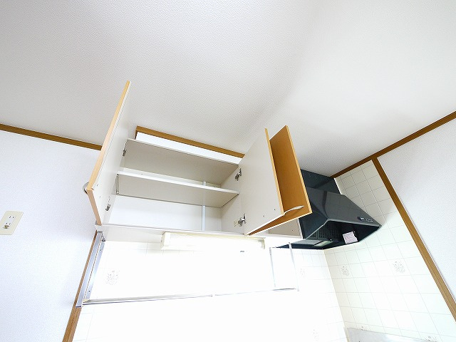 パルティーレのキッチン|コンパクトなキッチンで掃除もラクラク