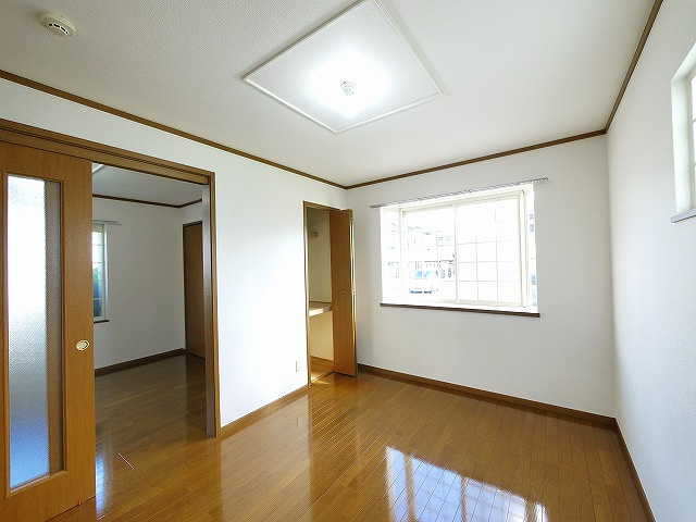 パルティーレの洋室|明るい洋室です