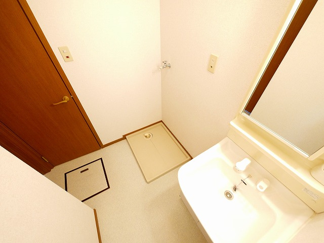 パルティーレの洗面所|脱衣スペースもあります