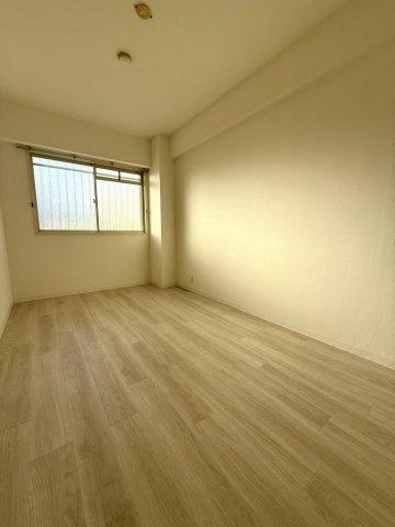 メゾン大蔵の洋室