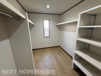 【収納】 | 川西市丸山台３丁目 | ２階納戸約5.5帖です♪ファミリークローゼットとして大活躍してくれます！季節家電なども収納できます！！