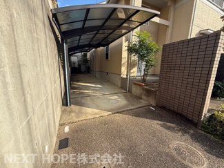 【駐車場】 | カーポート付きです！！制限はございますが２台駐車可能です！１