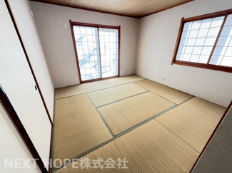 【和室】 | 川西市丸山台３丁目 | １階和室８帖です♪足を伸ばして寛げる居室です！小さなお子様の遊びスペースとして・お客様部屋として色々活躍できる居室です！！