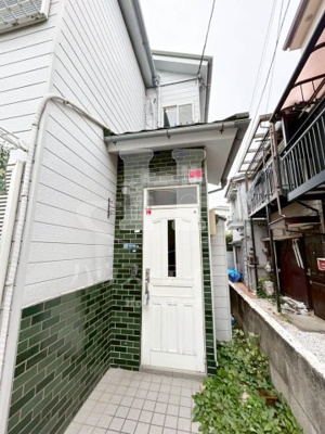 【エントランス】 | ハイツ山上 | 毎日通るエントランスはこのようになっています