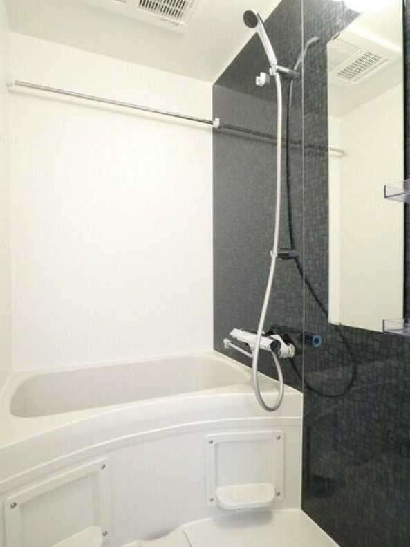 エクセラン大宮の浴室