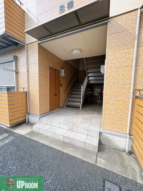 サン・FRIENDS北外山Ⅱ Bのエントランス