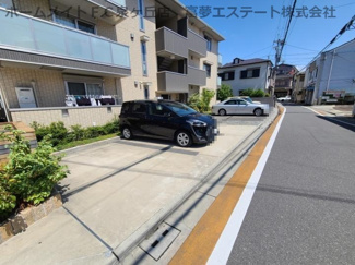 【駐車場】
