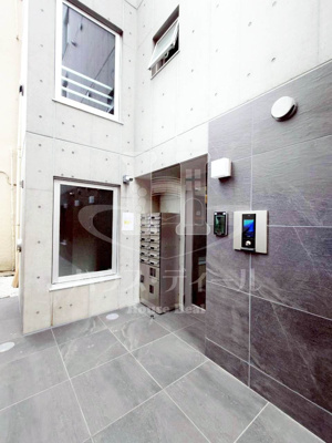 【エントランス】 | CITY WALK下板橋 | 落ち着いたエントランスです