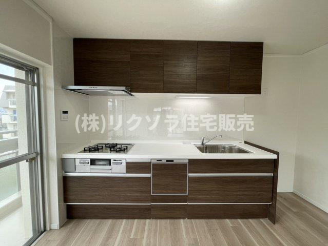 グリーンヒル光善寺住宅第１０号棟のキッチン|■物件内覧・資金計画相談・住宅ローン相談、リフォーム相談、お問合せ受付中■
※当日・翌日のご内覧、ご相談はお電話でのお問合せがスムーズです！