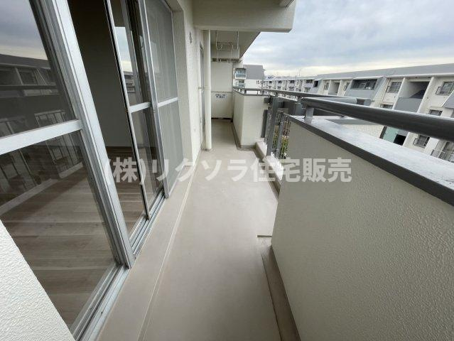 グリーンヒル光善寺住宅第１０号棟のバルコニー|■物件内覧・資金計画相談・住宅ローン相談、リフォーム相談、お問合せ受付中■
※当日・翌日のご内覧、ご相談はお電話でのお問合せがスムーズです！