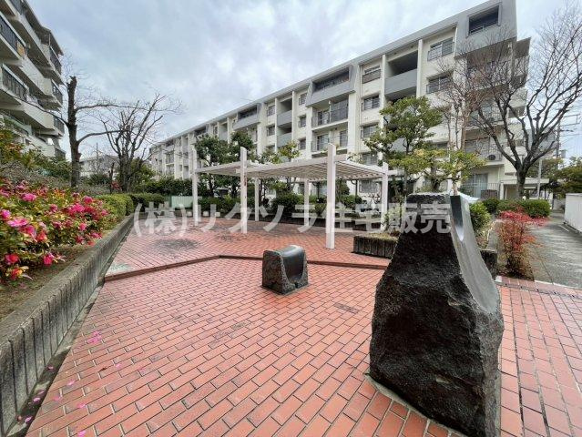 グリーンヒル光善寺住宅第１０号棟の現況写真|公園
■物件内覧・資金計画相談・住宅ローン相談、リフォーム相談、お問合せ受付中■
※当日・翌日のご内覧、ご相談はお電話でのお問合せがスムーズです！