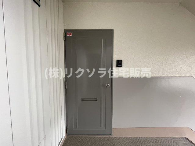 グリーンヒル光善寺住宅第１０号棟の玄関|■物件内覧・資金計画相談・住宅ローン相談、リフォーム相談、お問合せ受付中■
※当日・翌日のご内覧、ご相談はお電話でのお問合せがスムーズです！