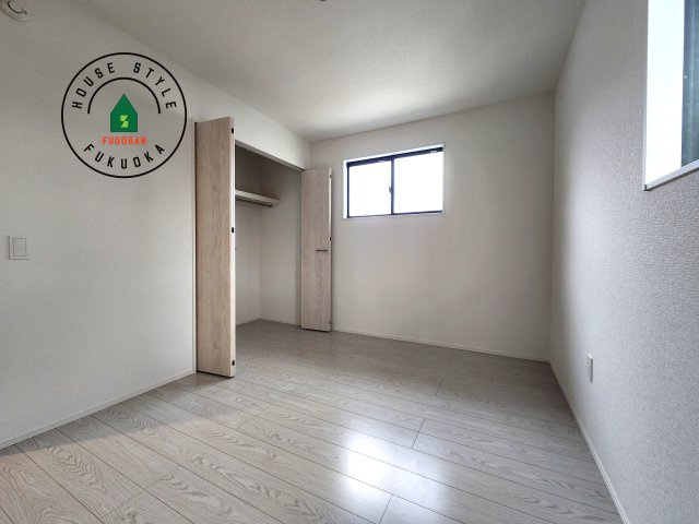 福岡市早良区重留2丁目第2-2棟(2号棟)の内観：施工例|柔らかい陽光が差し込む明るいお部屋を演出する設計。彩光の取れる窓が気持ちの良いお部屋を創り上げます。