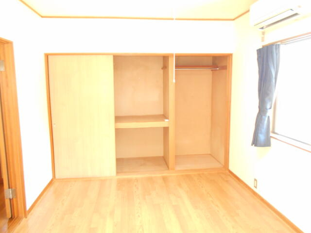 川崎市多摩区菅仙谷２丁目の一戸建ての居間・リビング