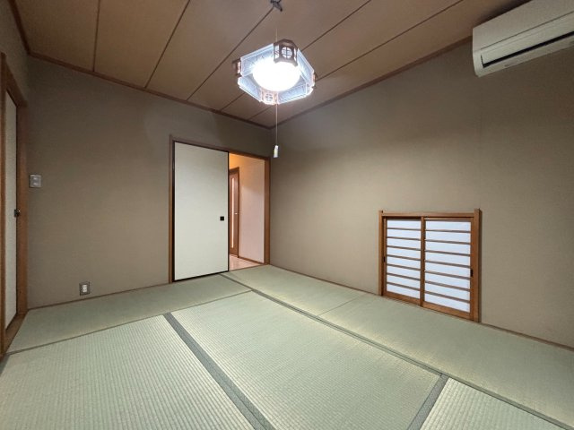 川崎市多摩区菅仙谷２丁目の一戸建ての居間・リビング