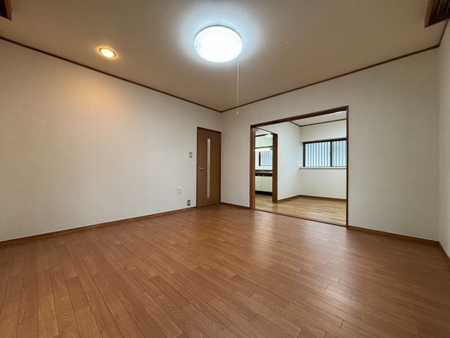 川崎市多摩区菅仙谷２丁目の一戸建ての居間・リビング