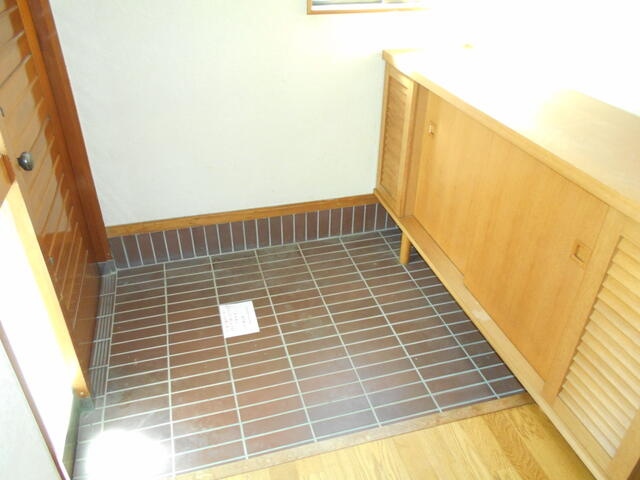 川崎市多摩区菅仙谷２丁目の一戸建ての玄関