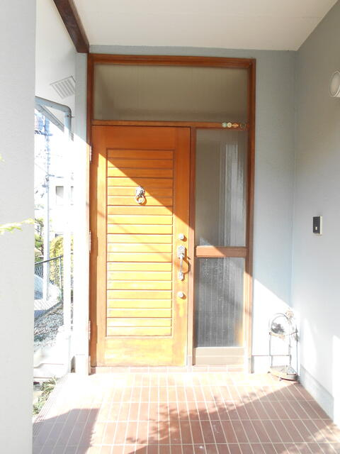 川崎市多摩区菅仙谷２丁目の一戸建てのエントランス