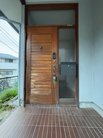 川崎市多摩区菅仙谷２丁目の一戸建ての居間・リビング