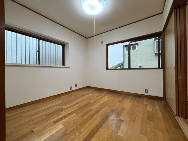川崎市多摩区菅仙谷２丁目の一戸建ての居間・リビング