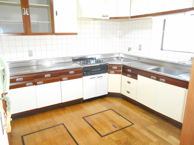 川崎市多摩区菅仙谷２丁目の一戸建てのキッチン
