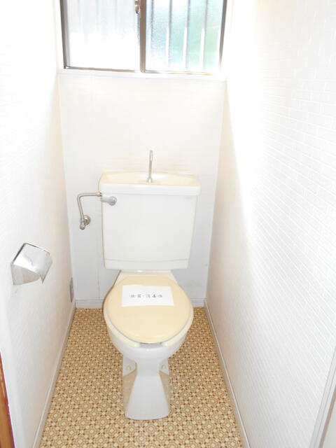 川崎市多摩区菅仙谷２丁目の一戸建てのトイレ