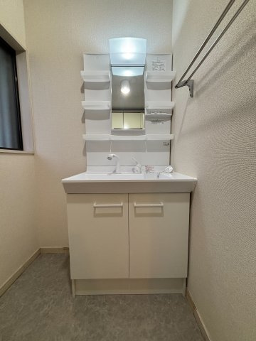 川崎市多摩区菅仙谷２丁目の一戸建ての洗面所
