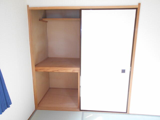 川崎市多摩区菅仙谷２丁目の一戸建ての収納