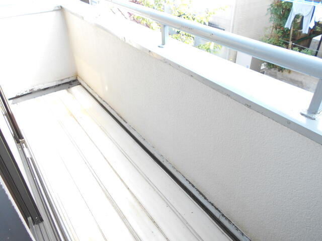 川崎市多摩区菅仙谷２丁目の一戸建てのバルコニー