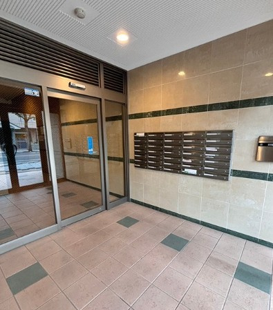 レジデンス戸田公園のエントランス