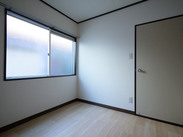 ロジュマン福田の洋室