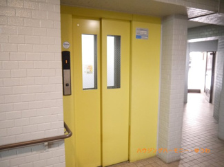【その他共用部分】 | 勿論エレベーターが備え付けられています。