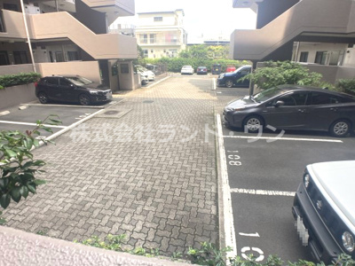 【駐車場】 | ナイスアーバン久米川 | 平置き駐車場