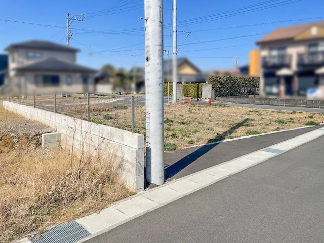 鈴鹿市東玉垣町の前面道路含む現地写真